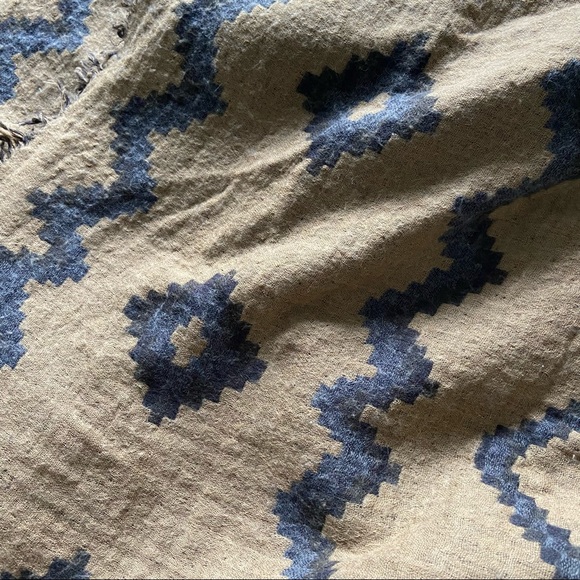 Wilfred Mosaic Diamond Blanket Scarf - Picture 4 of 4